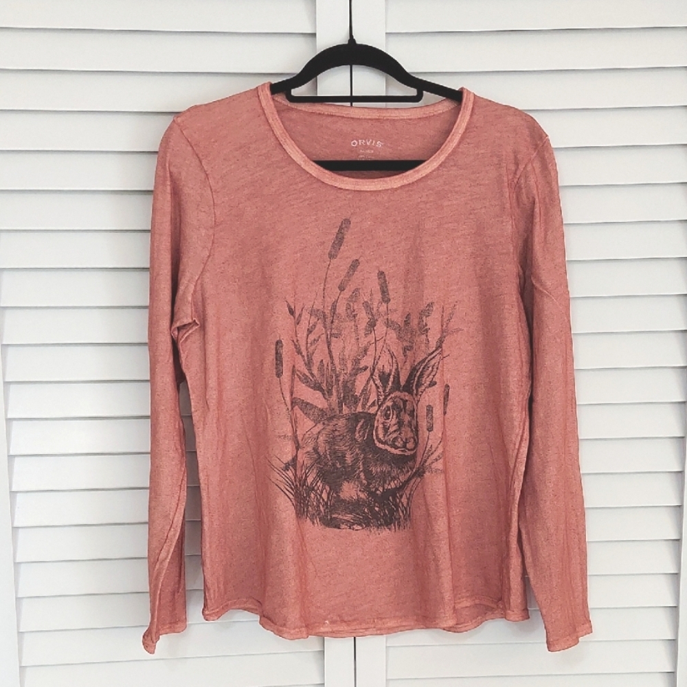 Orvis Top, Size M,‎ Bunny Rabbit Graphic, Long Sleeves, Scoop Neck, Salmon Pink